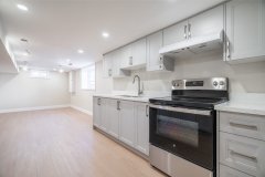 high-end-kitchen-with-built-in-appliances