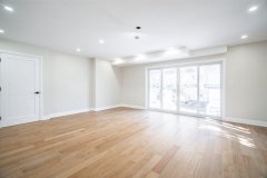 living-room-with-hardwood-floor-and-pot-lights